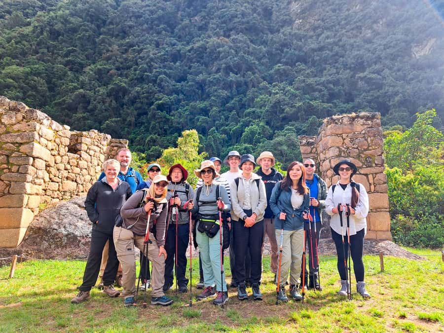 Cusco: Machu Picchu 2-Day Inca Trail with Panoramic Train - Chachabamba and Wiñaywayna on foot
