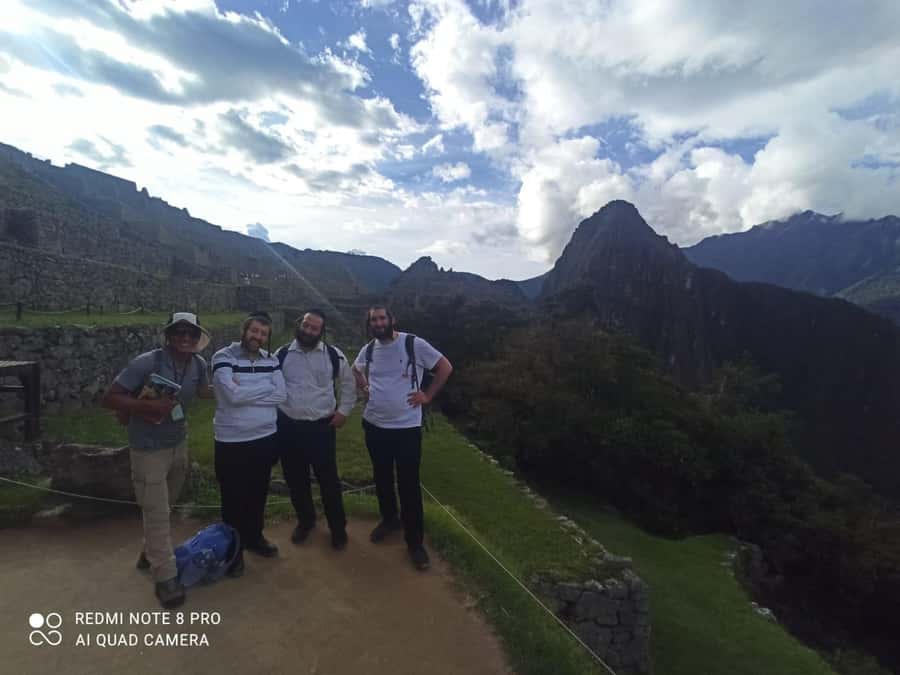 Cusco: Machu Picchu Day Trip with Train + Entrance ticket - Entering Machu Picchu for a two-hour guided visit
