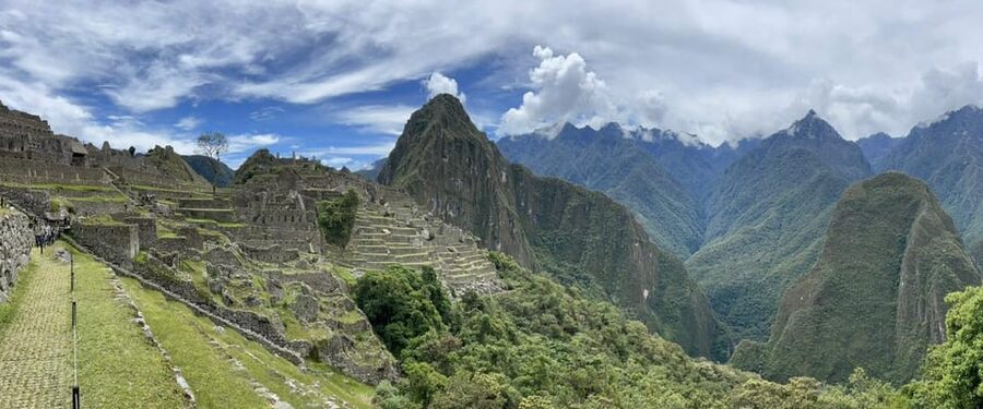 Cusco: Machu Picchu Day Trip with Train + Entrance ticket - Free time in Aguas Calientes