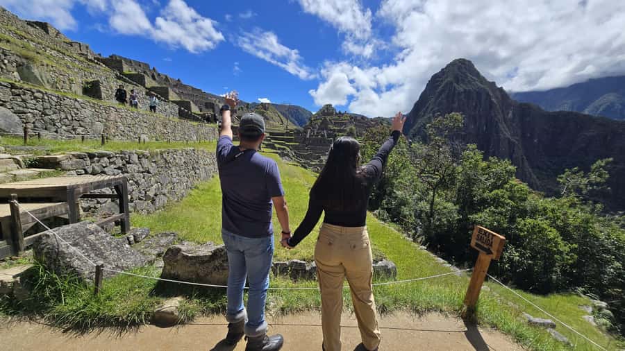 Cusco: Machu Picchu Day Trip with Train + Entrance ticket - The long return to Cusco