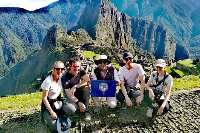 CUSCO MAGICAL 4D Transfer, Hotel, City Tour, Sacred Valley and Machu picchu - Day 1: Cusco’s central plaza and four hilltop ruins