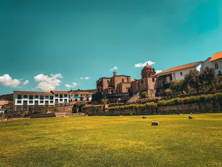 Cusco: Open Bus Tour of the City’s Wonder’s - Q’enqo and Puca Pucara add variety
