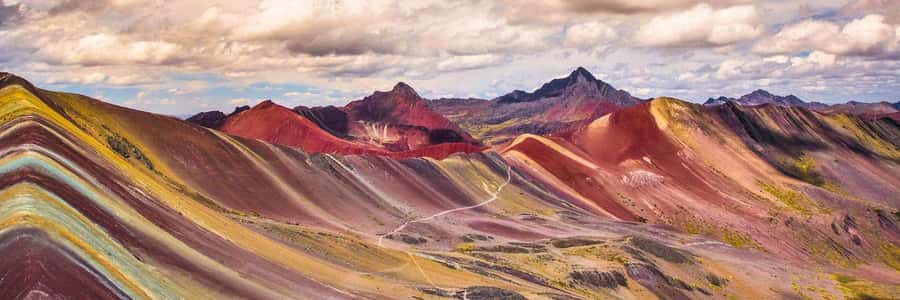 Cusco: Rainbow Mountain and Humantay Lake 2-Day Tour + Meals - What the guide and group format add