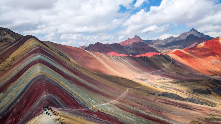 Cusco: Rainbow Mountain Horseback Riding Tour + lunch - Reaching Rainbow Mountain and making the most of the stop