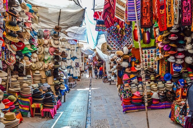 Cusco : Sacred Valley & Inca Trail to Machu Picchu 3 days - Day one: alpacas, terraces, salt, and Ollantaytambo
