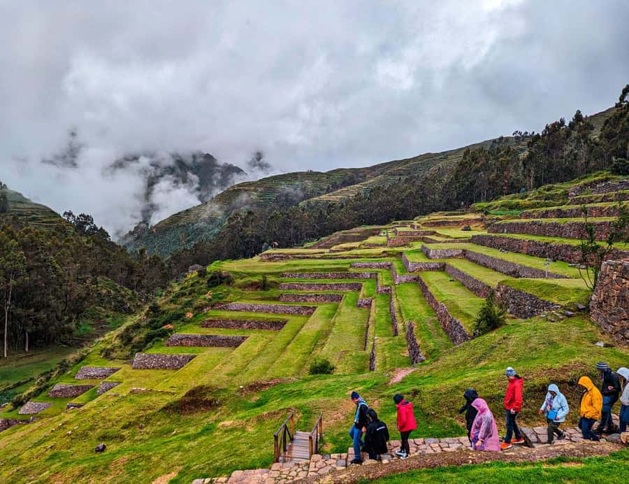 Cusco:Sacred Valley Pisaq,Ollantaytambo,Chinchero with Lunch - Pisac combines a market with serious Inca engineering