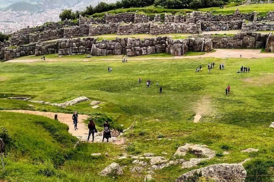 Cusco: Sacsayhuaman, Qenqo, Puca Pucara & Tambomachay Tour - Language, timing, and the right type of visitor