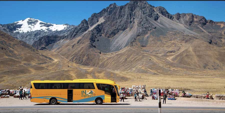 Cusco: Scenic Route of the Sun to Puno with Buffet Lunch - Raqchi and the 15-meter Temple of Wiracocha