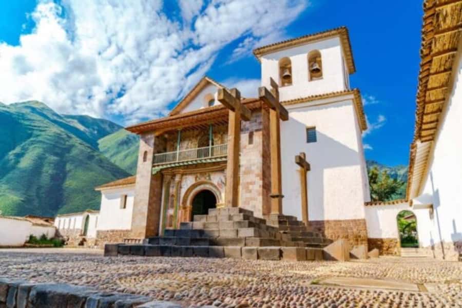 Day Trip, Sun Route Circuit between Cusco and Puno - Raqchi and the temple of Wiracocha