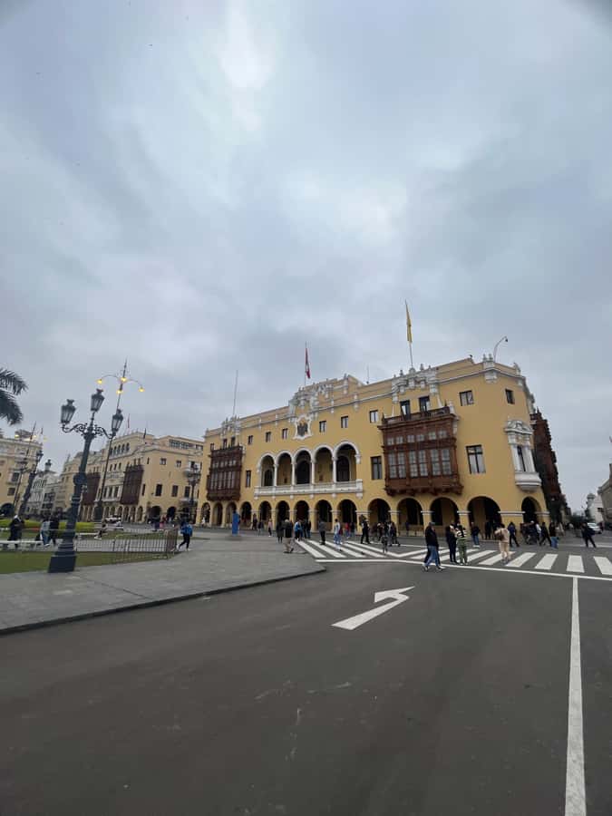 Enjoy Lima Walking Historic Center, Plaza San Martin and Plaza de Armas - Key things to know before you book