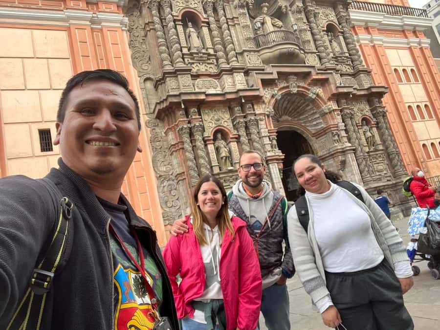 Enjoy Lima Walking Historic Center, Plaza San Martin and Plaza de Armas - Timing, walking, and accessibility