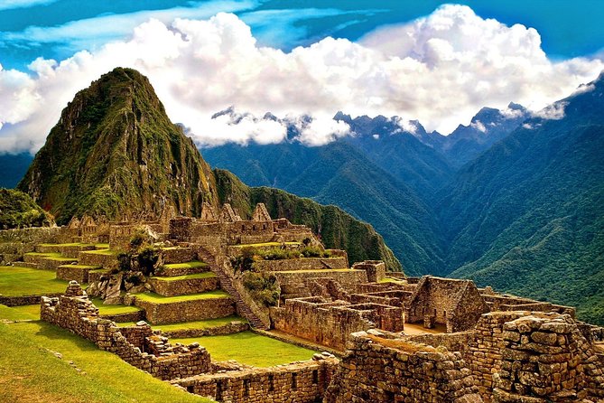 Epic Machu Picchu 2-Day Adventure by Car with Overnight Stay - Two hours inside the Inca citadel