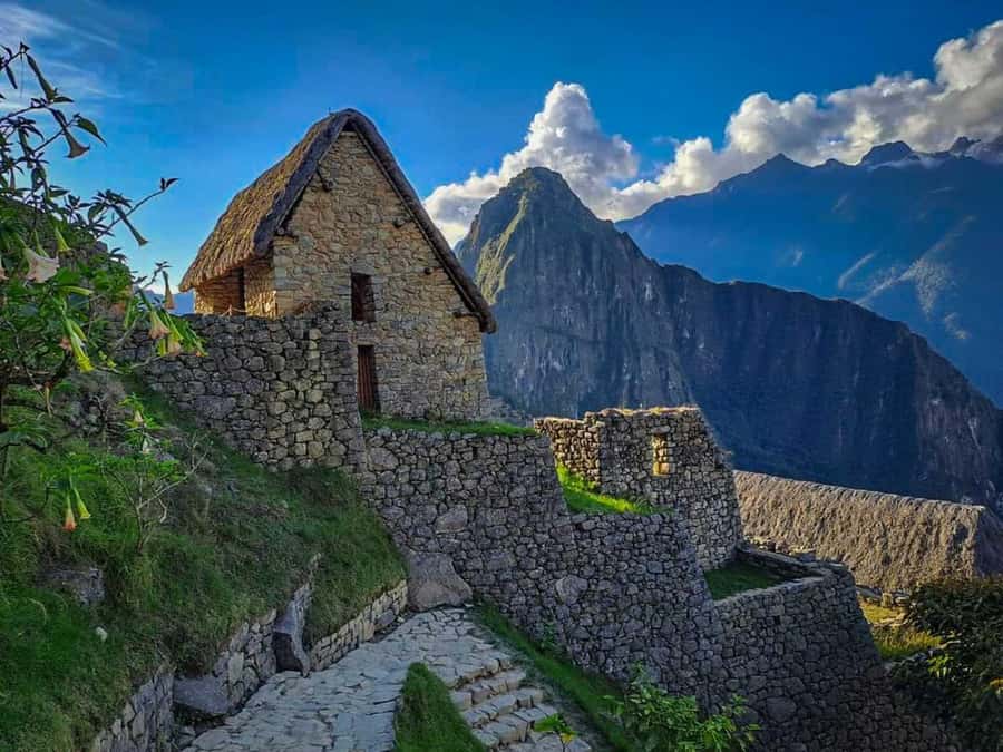 Excursion from Cusco to Machu Picchu + Entrance Tickets Incl - The 2-hour road ride from Cusco to Ollantaytambo