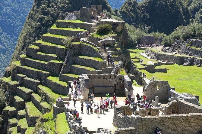 Excursion to MachuPicchu from Cusco with lunch | Private Service| - The uphill bus to Machu Picchu