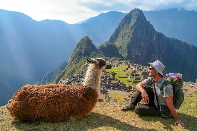 Excursion to MachuPicchu with Train Vistadome Full Day - Reaching Aguas Calientes
