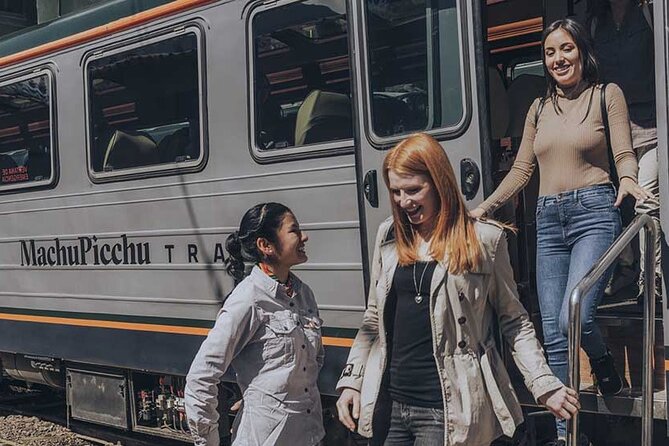 Experience Machu Picchu sustainably on a private tour from Cusco - The return journey and Caña Alta gift