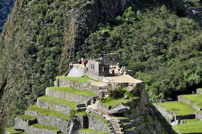 Experience Machu Picchu sustainably on a private tour from Cusco - The train to Aguas Calientes