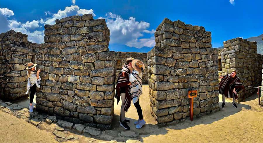From Cusco: 1-day Machu Picchu Tour by Train - Lunch and free time in Aguas Calientes