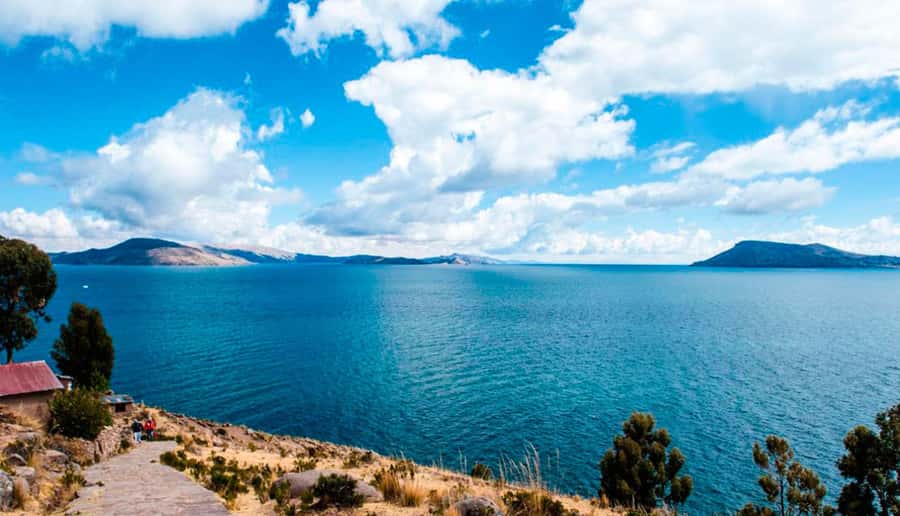 From Cusco: 2-Day Lake Titicaca Tour - Lunch in Sicuani and the high pass at La Raya