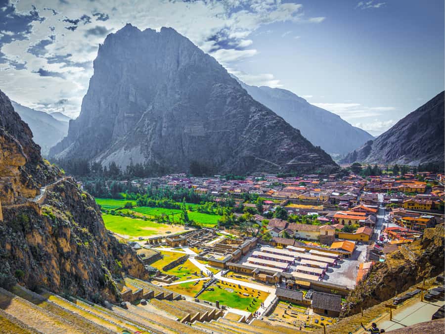 From Cusco: 2-Day Sacred Valley and Machupicchu by Train - Choosing between the standard train and Vistadome 360