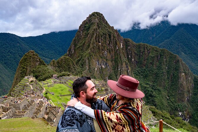 From Cusco - 2-Day Tour to the Sacred Valley and Machu Picchu with Lunch - Ollantaytambo, the Inca town built around stone