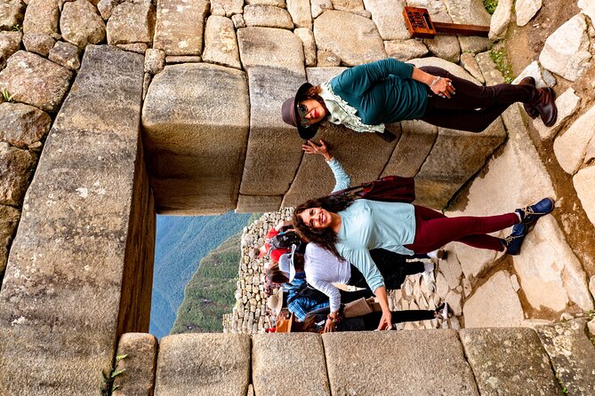 From Cusco - 2-Day Tour to the Sacred Valley and Machu Picchu with Lunch - Train timing and the arrival in Aguas Calientes