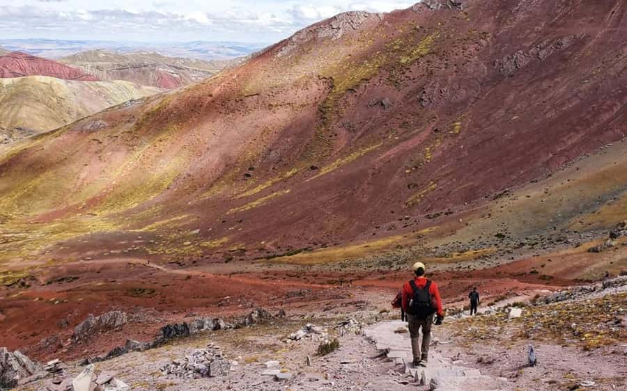 From Cusco: Full day Palccoyo Mountain tour - Breakfast in Cusipata and the road to Pitumarca