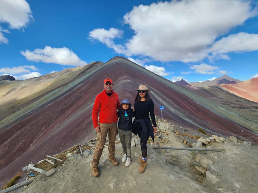 From Cusco: Full Day tour to Rainbow mountain and Red Valley - The long ride back to Plaza Regocijo
