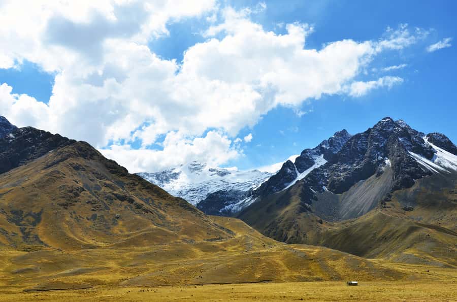From Cusco: Full-Day Touristic Bus to Puno with Guided Tours - Raqchi and the world of the Inka sun
