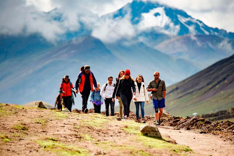 From Cusco: Guided Trip to Rainbow Mountain (6:30am option) - The 6:30am start and the road from Cusco