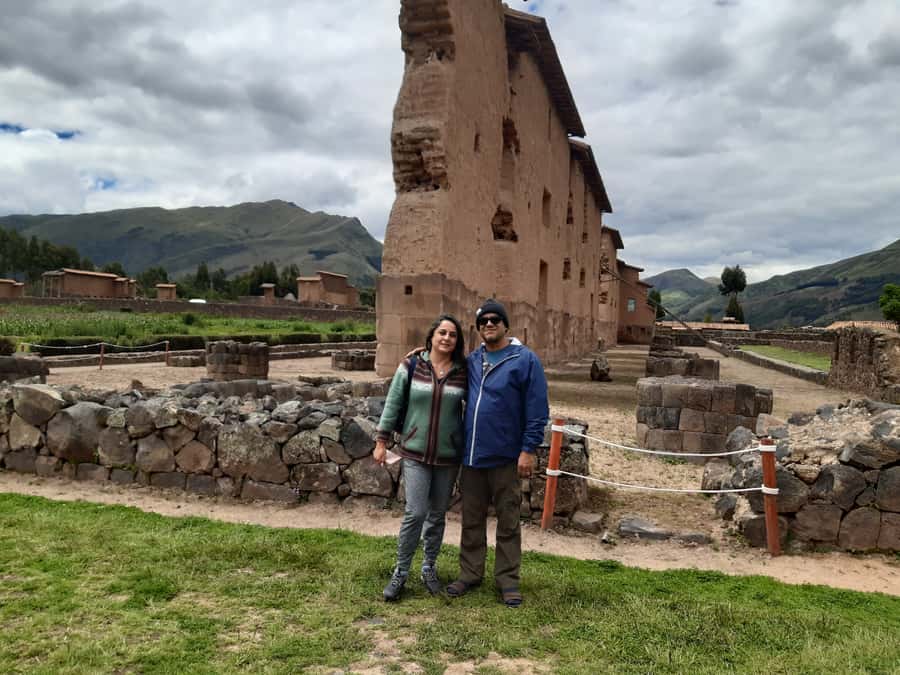 From Cusco: Lake Titicaca with a visit to Uros and Taquile - Uros, a cultural visit on the water