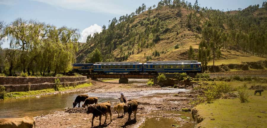 From Cusco: Machu Picchu Full-Day Guided Tour - Aguas Calientes and the uphill bus
