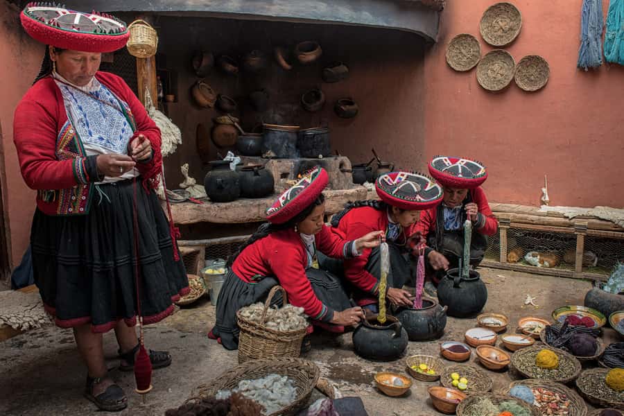 From Cusco: Sacred Valley Tour with Buffet Lunch - Guide quality and group atmosphere