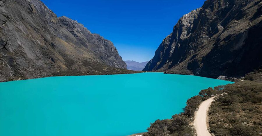 From Huaraz: Tour to Llanganuco Lakes (Chinancocha Lake) - The guide and language question