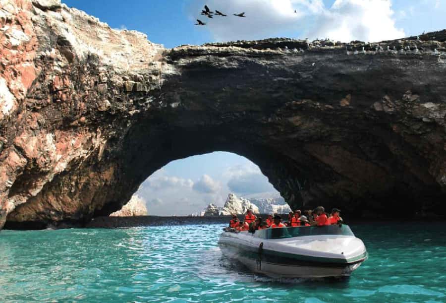 From Lima: Ballestas Islands and Huacachina Sunset Day Trip - The 4:00 a.m. start from Miraflores