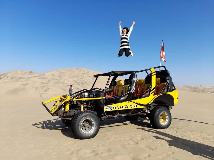 From Lima: Ballestas Islands, Huacachina with buggy Economic - The long ride back to Lima