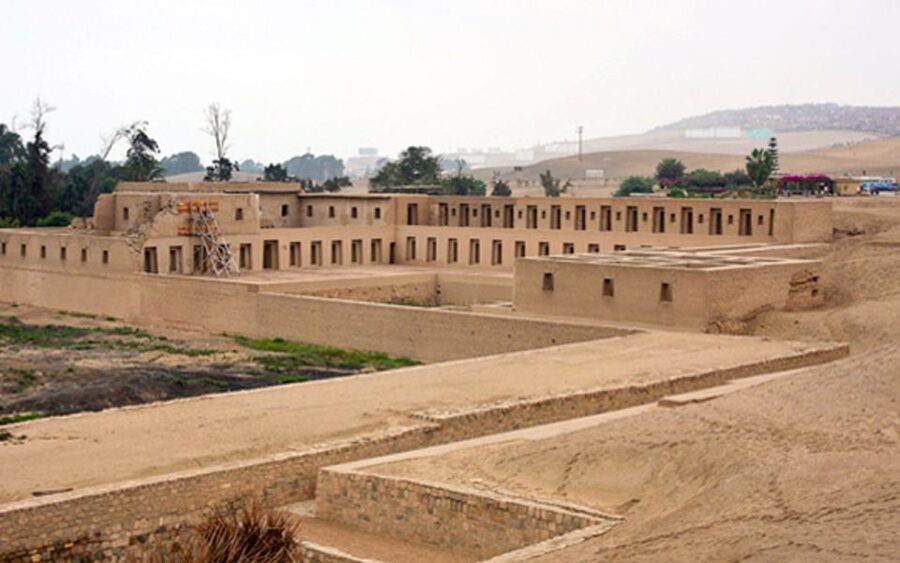 From Lima: City Tour with Catacombs & Pachacamac Inka Ruins - Entering San Francisco Monastery and the Catacombs
