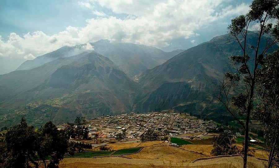 From Lima: Cordillera de la viuda | Mountain Exploration - The main scenic stretch: Chuchun, Ocho, and Leoncocha