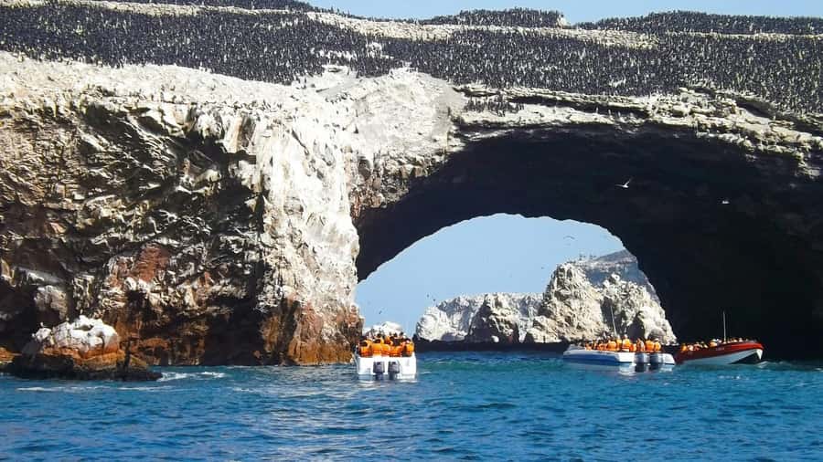 From Lima: Huacachina Oasis & Ballestas Island - ENGL / ESPA - Leaving Larcomar for the Paracas coast
