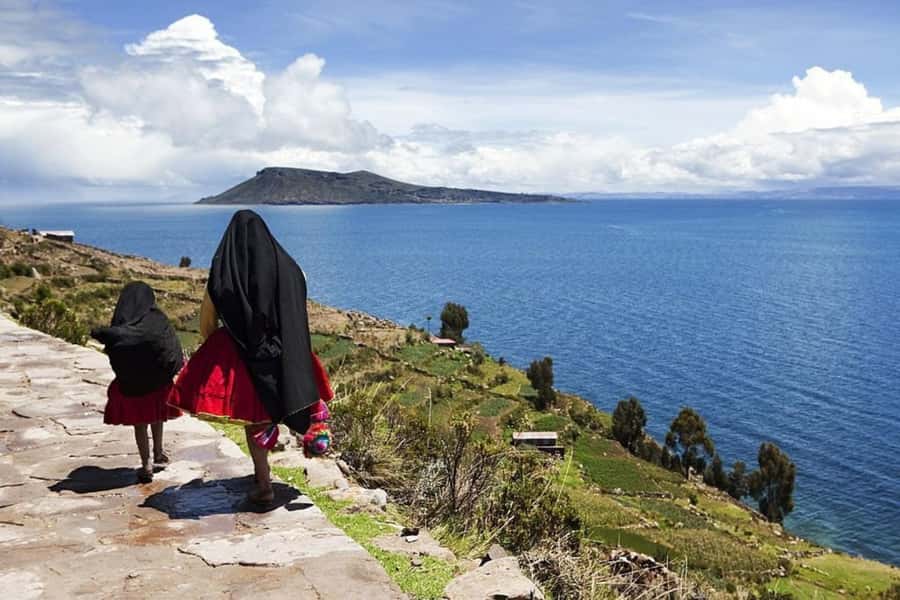 From Puno: Uros and Taquile Islands Full-Day Tour - Why the Uros Islands are worth seeing