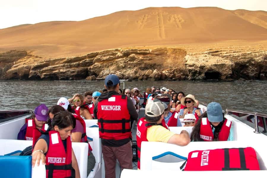 From San Martin Port: Ballestas Island & Paracas Reserve - Crossing the Paracas desert to the reserve