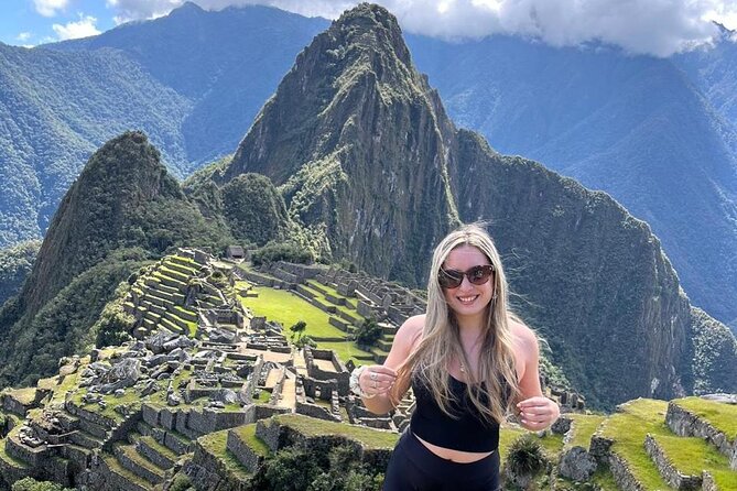 Full Day Private Guided Tour in Machu Picchu - Lunch in Aguas Calientes, Then the Return Journey