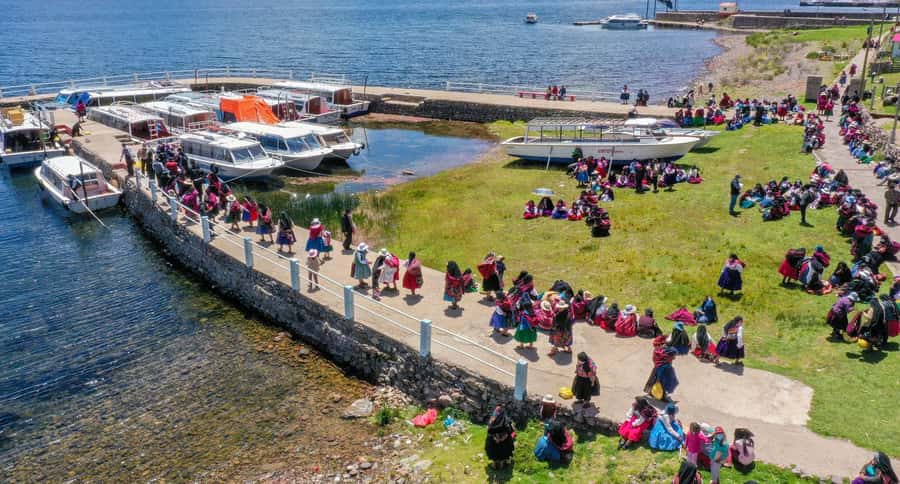 Full Day Tour to Titicaca Lake in Puno: Uros and Amantani - Three hours of Amantani food, customs, and free time