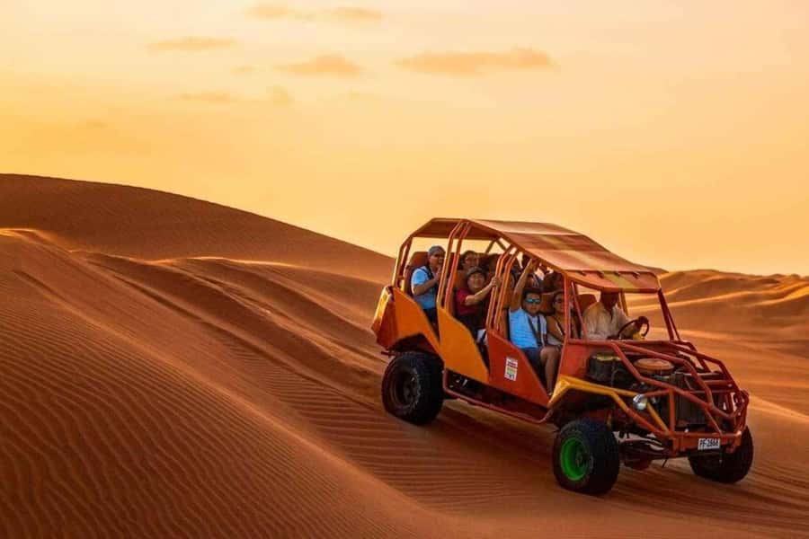 Huacachina: Buggy en las Dunas al Atardecer y Sandboarding - Why Huacachina works so well from a buggy