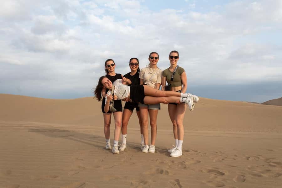 Huacachina: Buggy en las Dunas al Atardecer y Sandboarding - Is $17 good value?