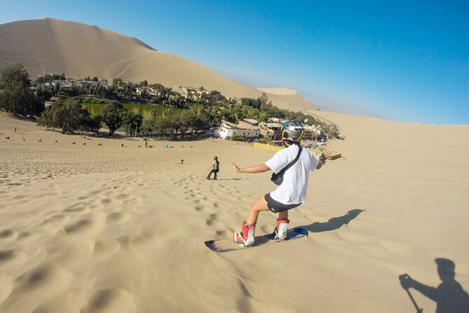 Huacachina Sandboard - Photos and videos without a sandy phone