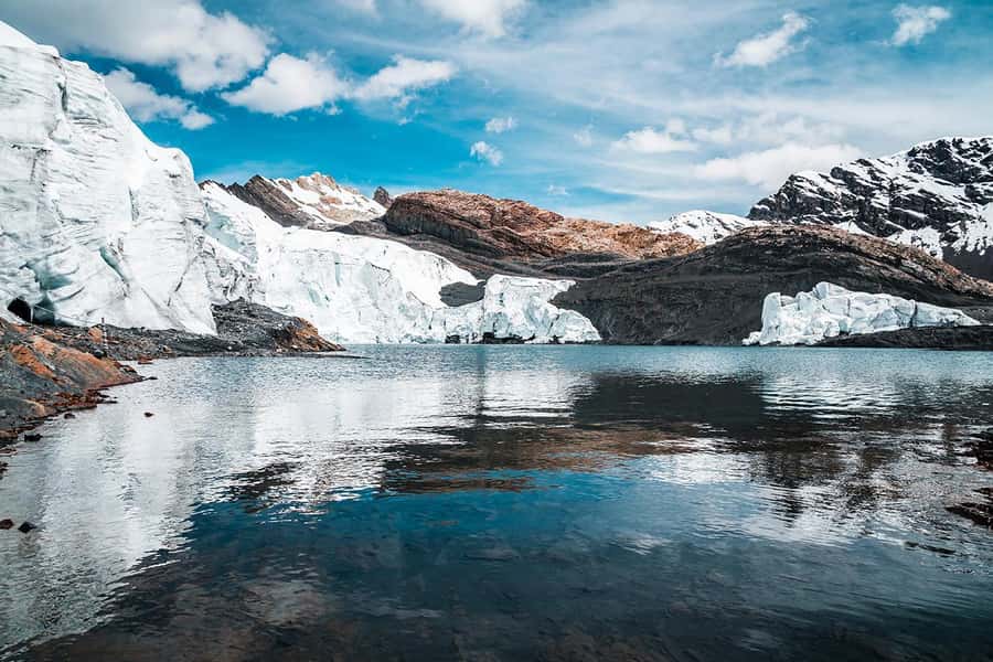Huaraz-Excursion to the Pastoruri Snows and Puyas Raymondi - The 45-minute walk to Pastoruri Glacier