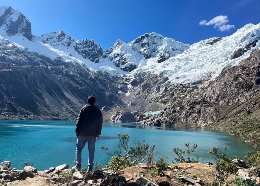 Huaraz: Full Day Rocotuyoc Lagoon + Frozen Lagoon - Rocotuyoc Lagoon makes a strong first impression