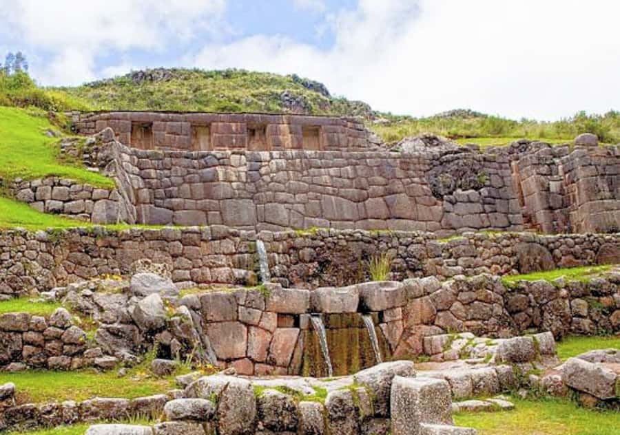 In Cusco: Saqsaywaman, Qenqo, Pukapukara, Tambomachay. - Why this half-day route works in Cusco