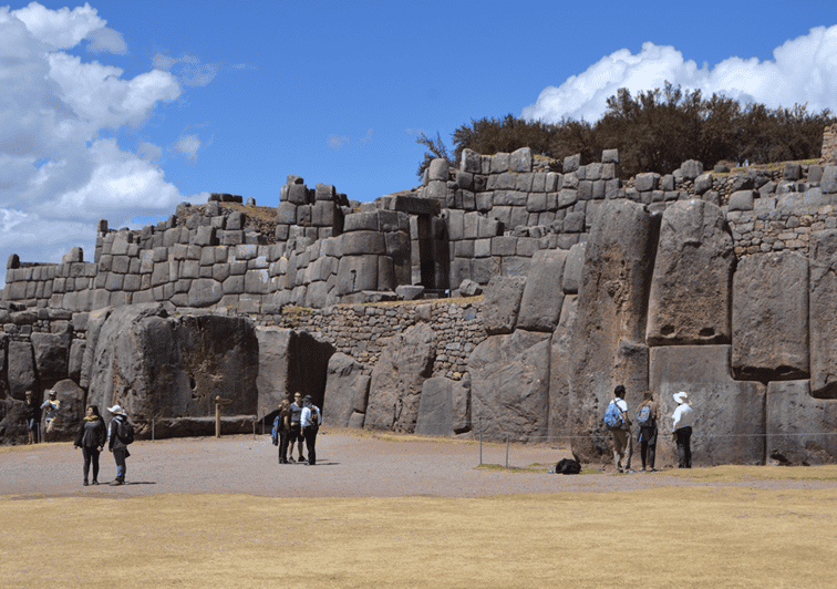 In Cusco: Saqsaywaman, Qenqo, Pukapukara, Tambomachay. - Qenqo: a quieter ceremonial site